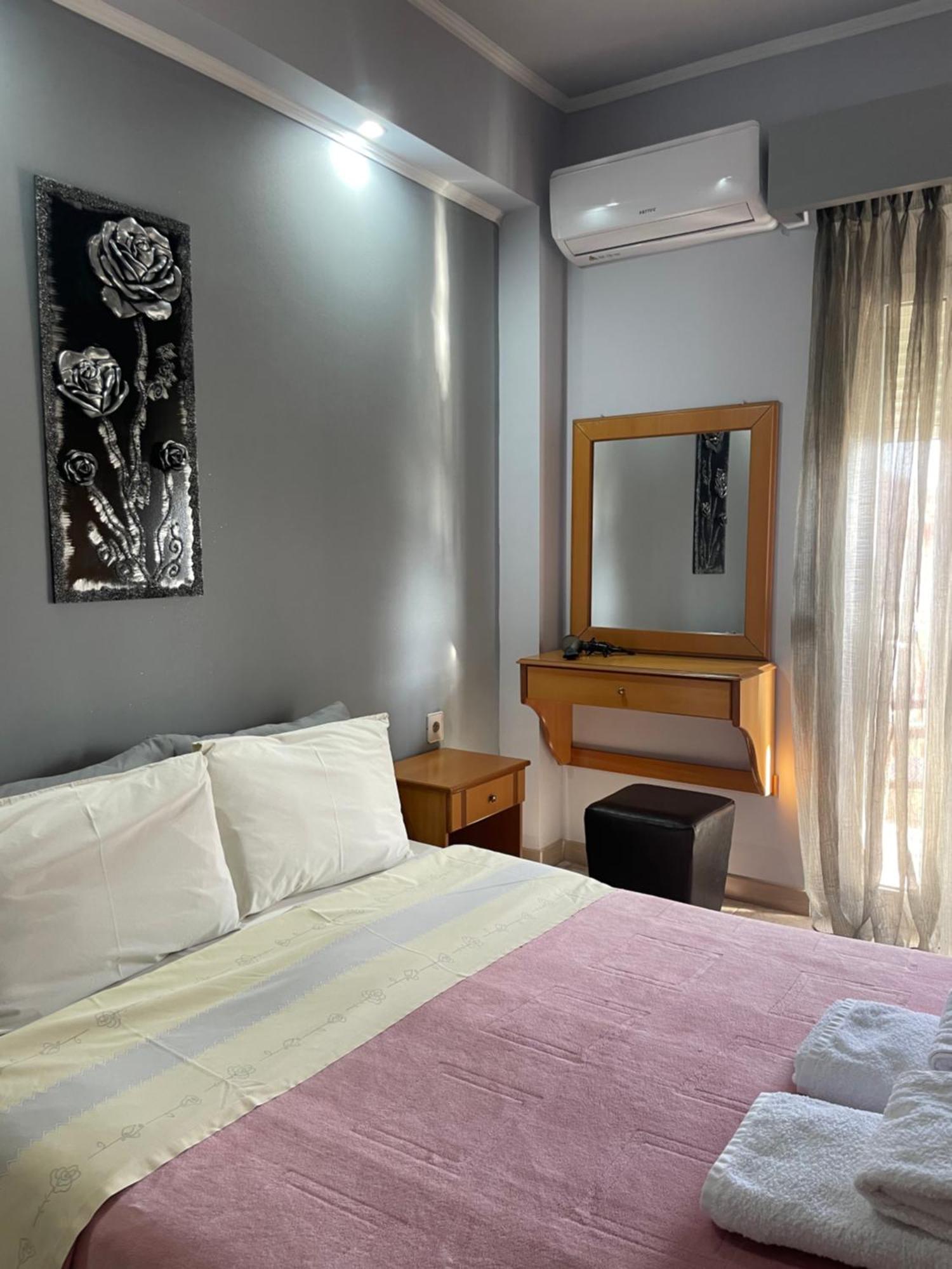 Voras Apartments Káto Loutrákion Esterno foto