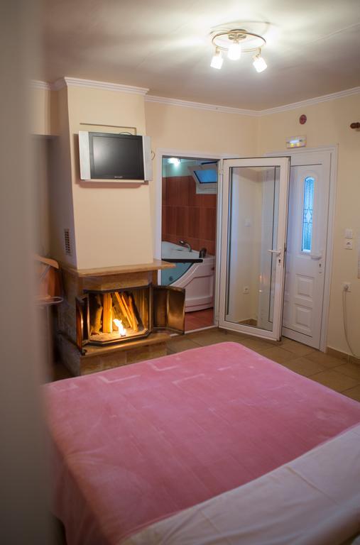 Voras Apartments Káto Loutrákion Esterno foto
